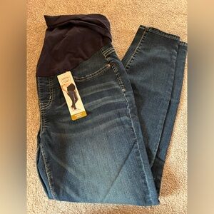 MATERNITY PANTS size XL 
1 pair of JEANS and 1 pair of LEGGINGS